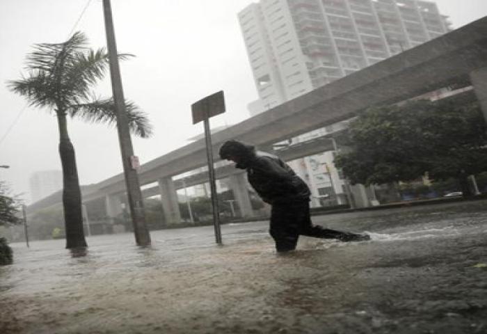 Badai Irma Terjang Florida